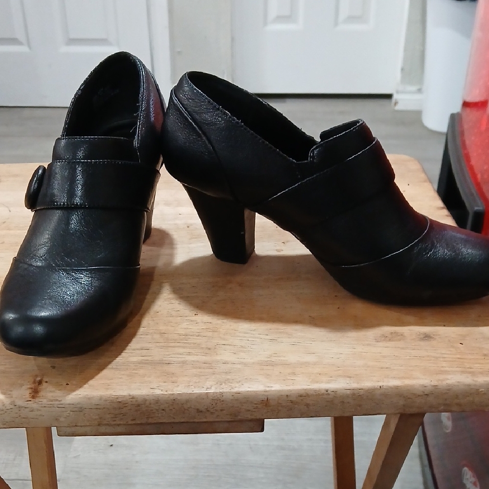 Clarks Black Leather Heeled Loafers with Strap Accent